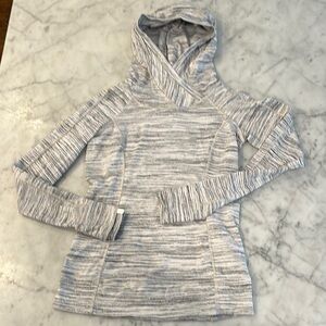 Lululemon hoodie pullover 6